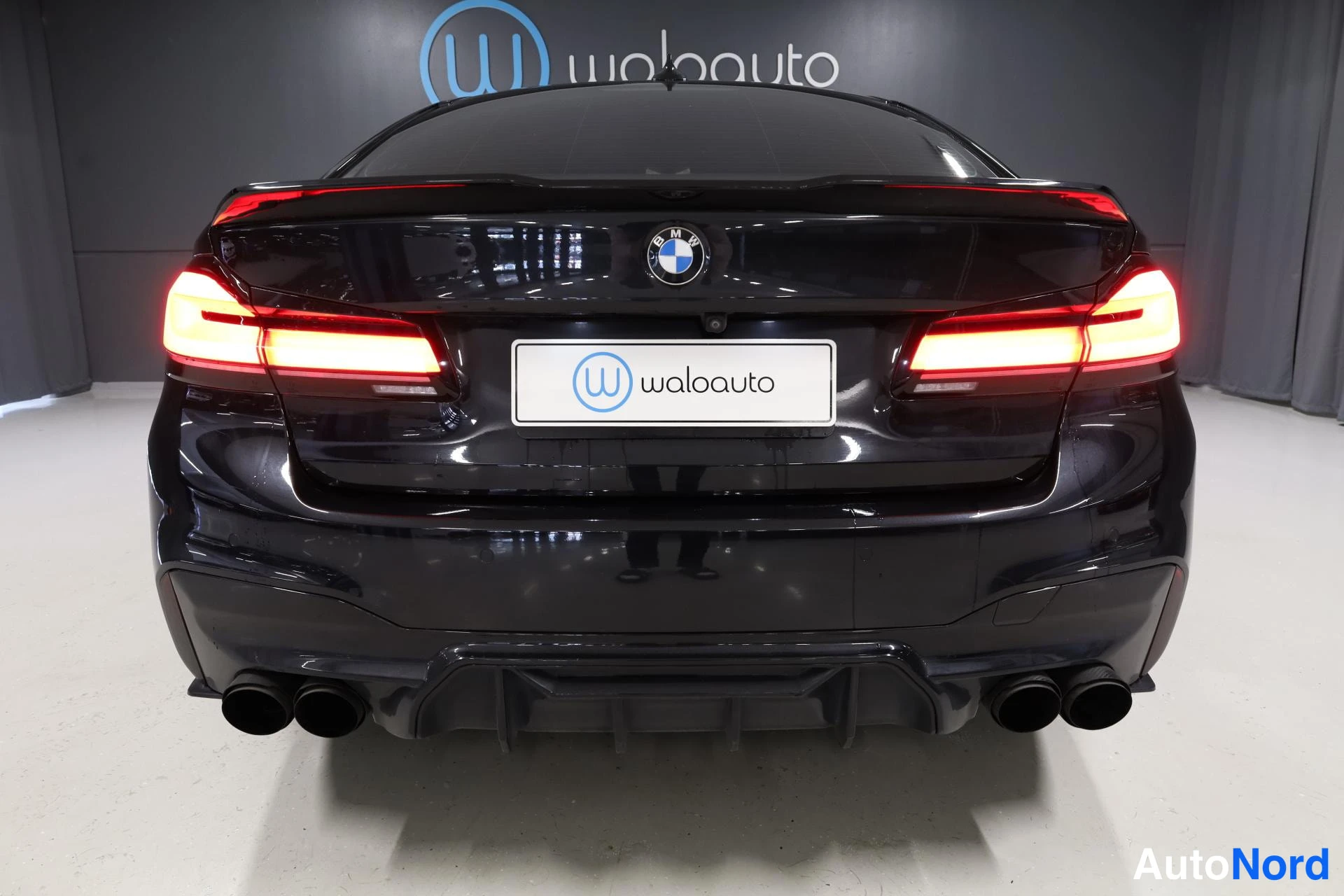 Musta BMW 530e 2019, takaa, kuva 9