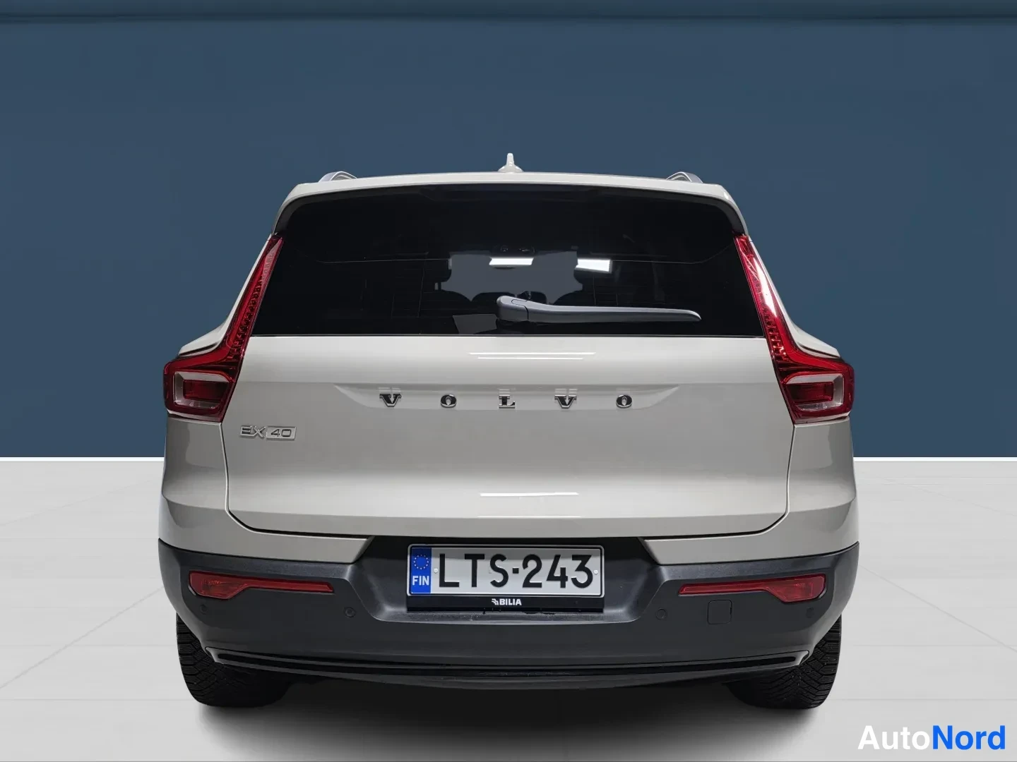 Ruskea Volvo EX40 2025, takaa, kuva 7