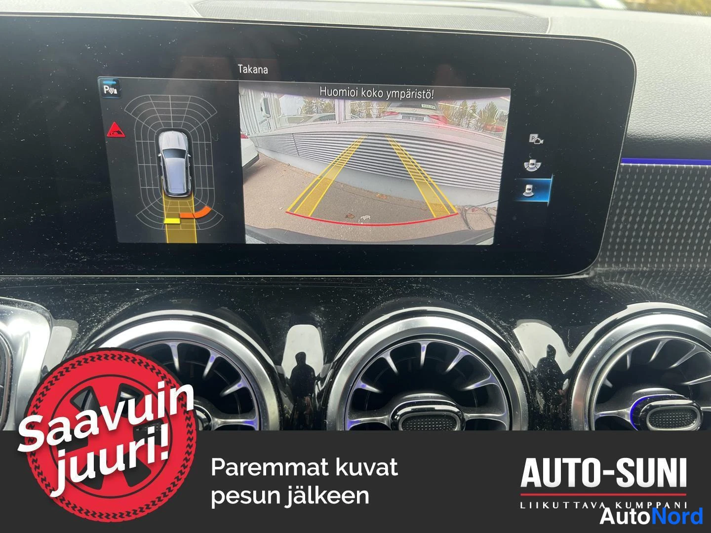 Musta Mercedes-Benz EQB 2024, yksityiskohta, kuva 10