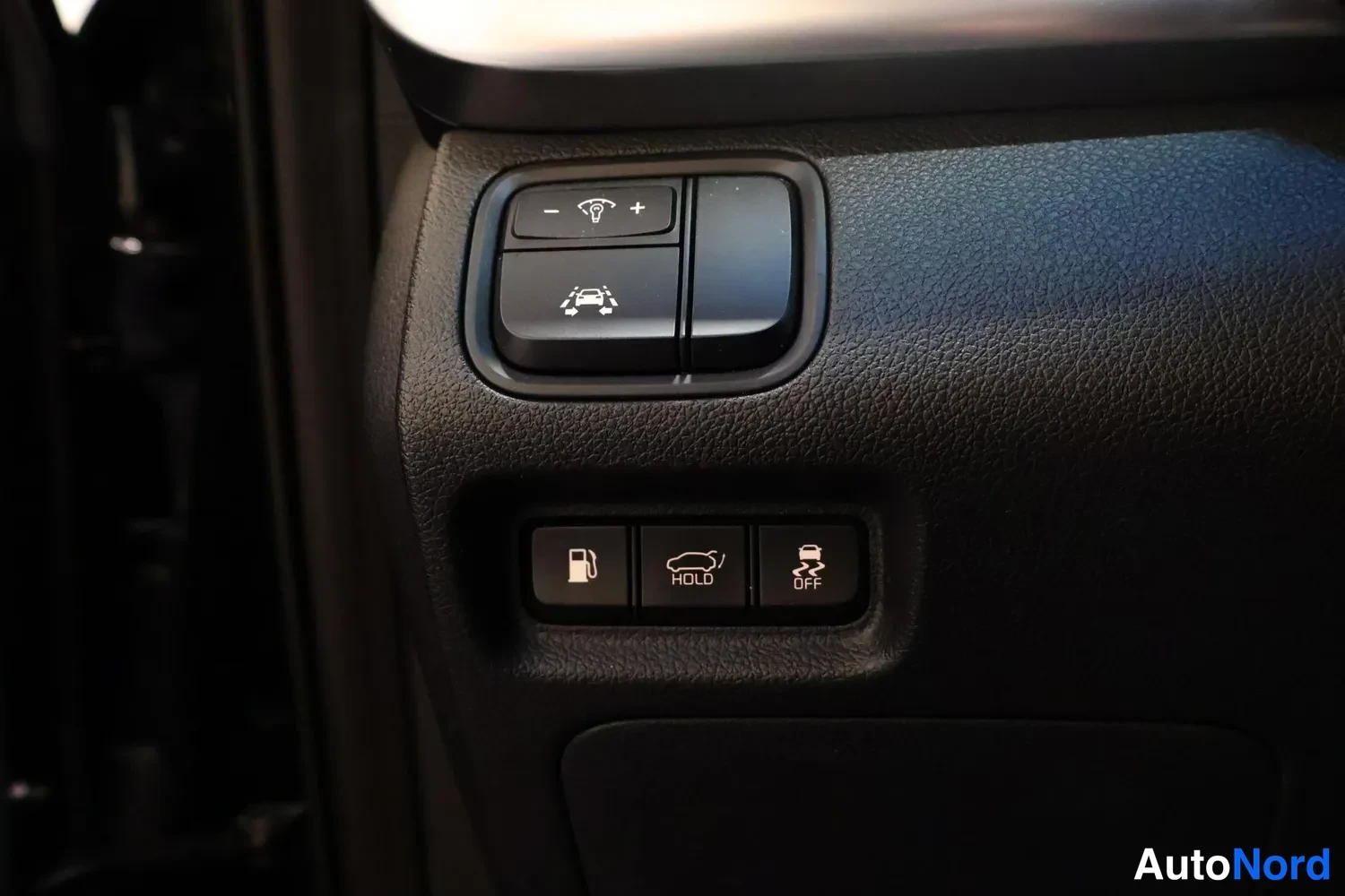 Musta Kia Optima 2018, yksityiskohta, kuva 22
