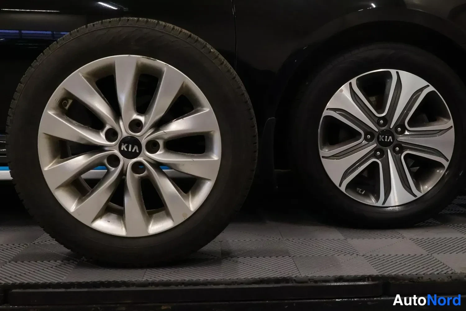 Musta Kia Optima 2018, yksityiskohta, kuva 25