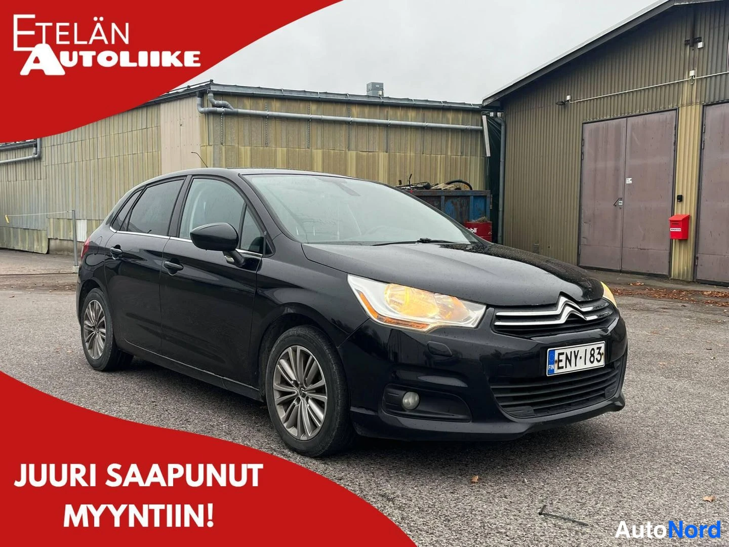 Musta Citroen C4 2011, etuviisto, keula oikealle, kuva 3