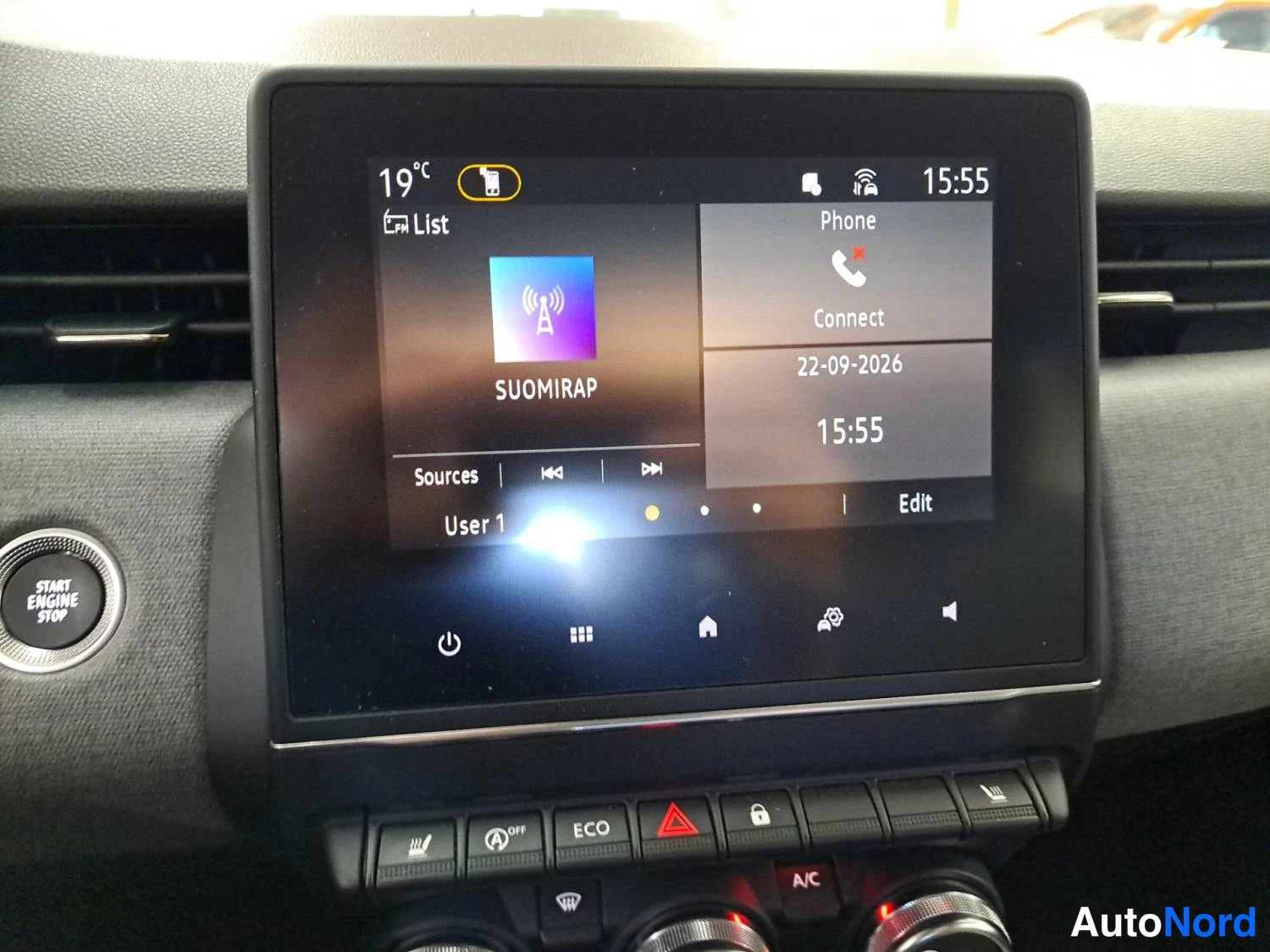 Valkoinen Renault Clio 2025, yksityiskohta, kuva 24