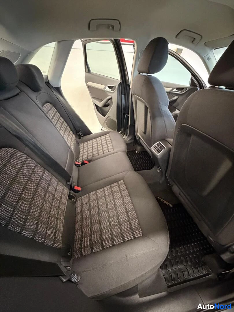 Audi Q3 2014, takaistuimet, kuva 13