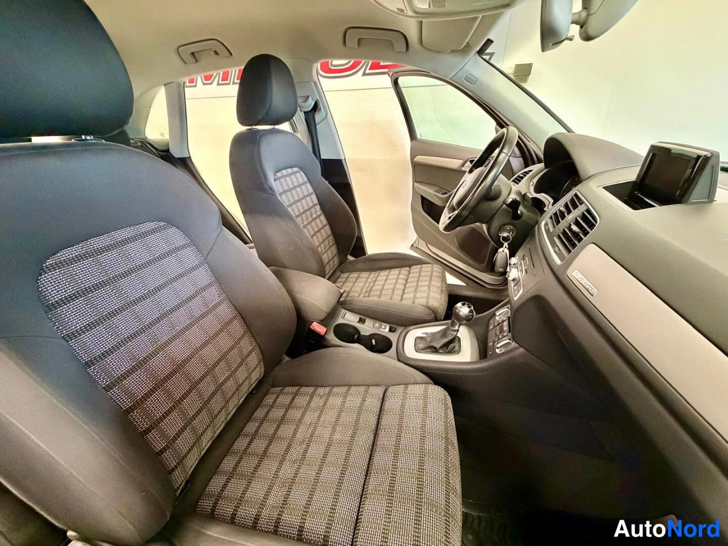 Audi Q3 2014, ohjaamo, kuva 10