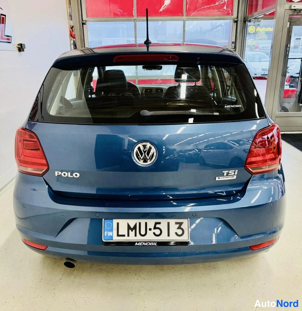 Sininen Volkswagen Polo 2016, takaa, kuva 8