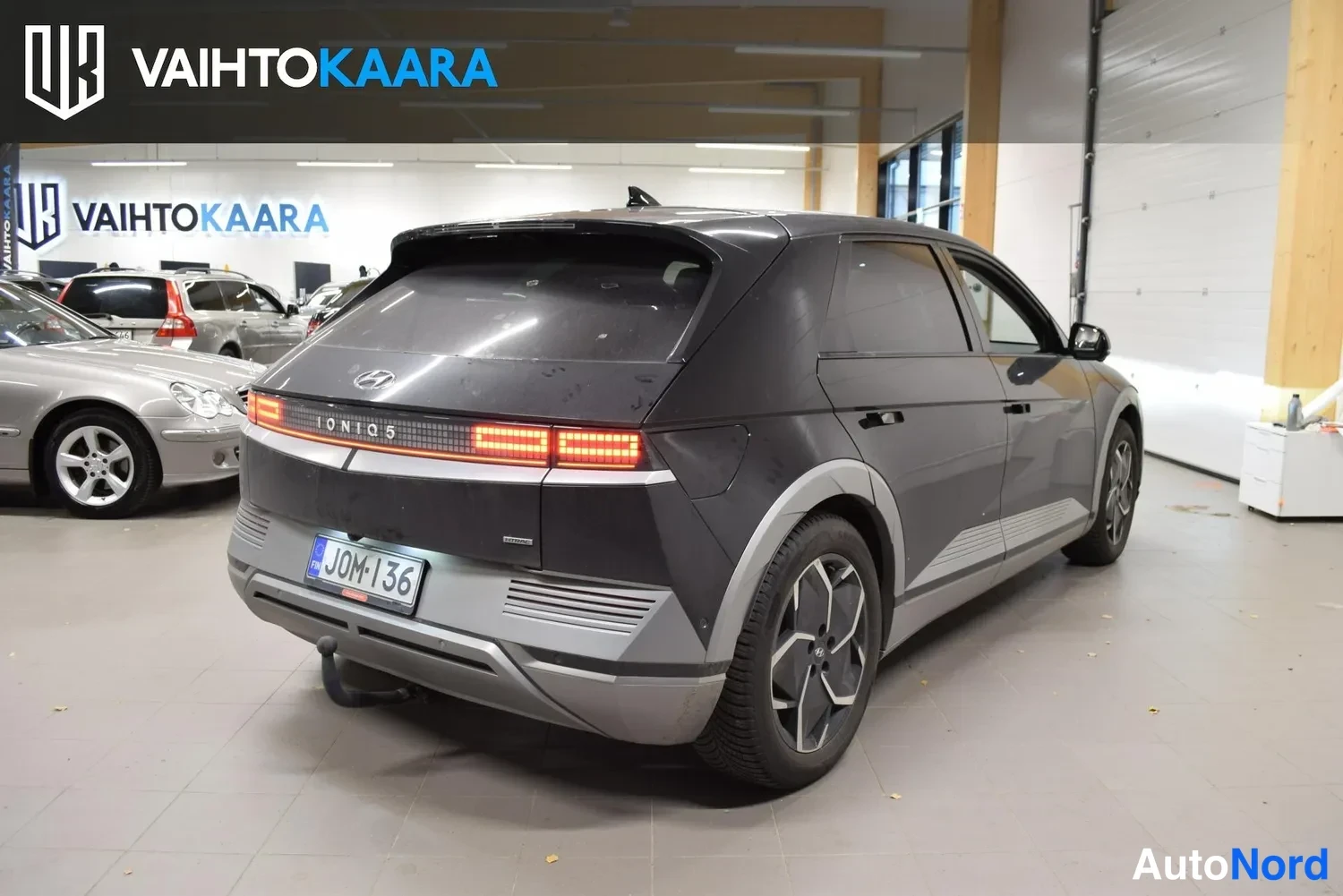 Musta Hyundai Ioniq 5 2022, takaviisto, kuva 2