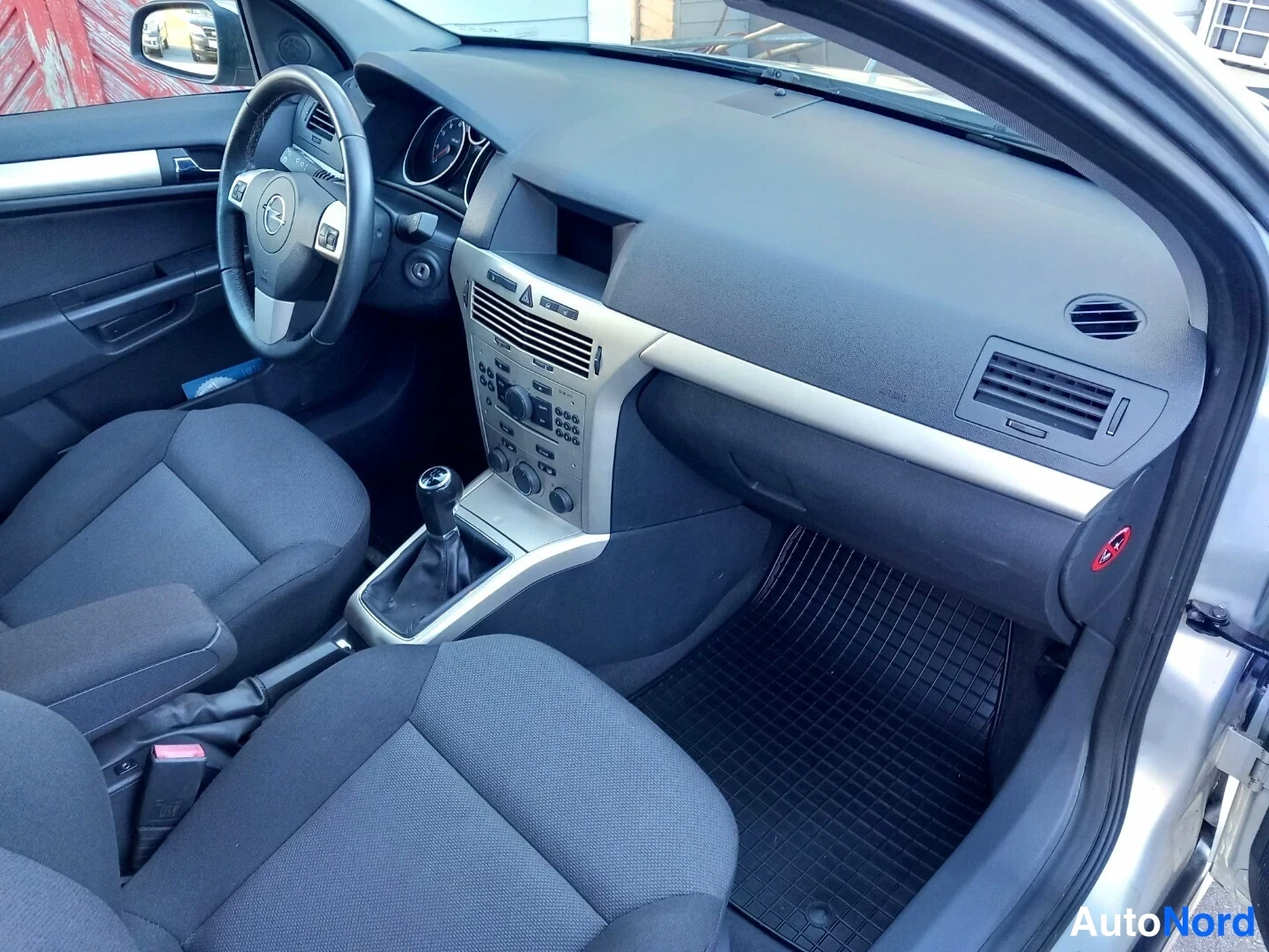 Beige Opel Astra OPC 2007, ohjaamo, kuva 16