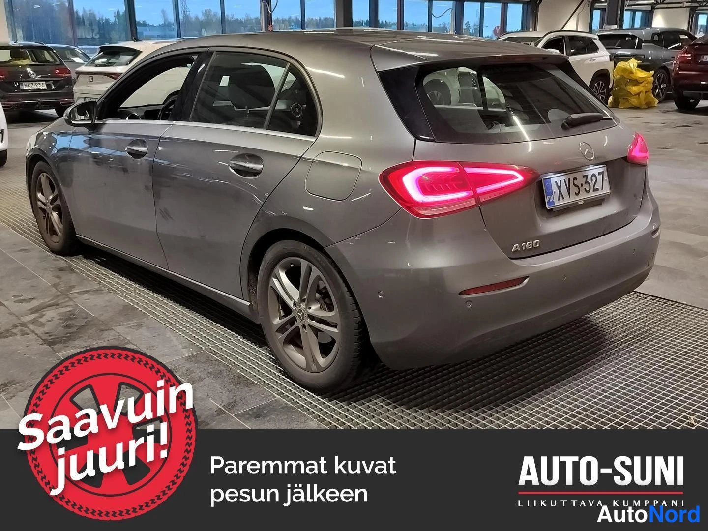 Harmaa Mercedes-Benz A 2019, takaviisto, kuva 3