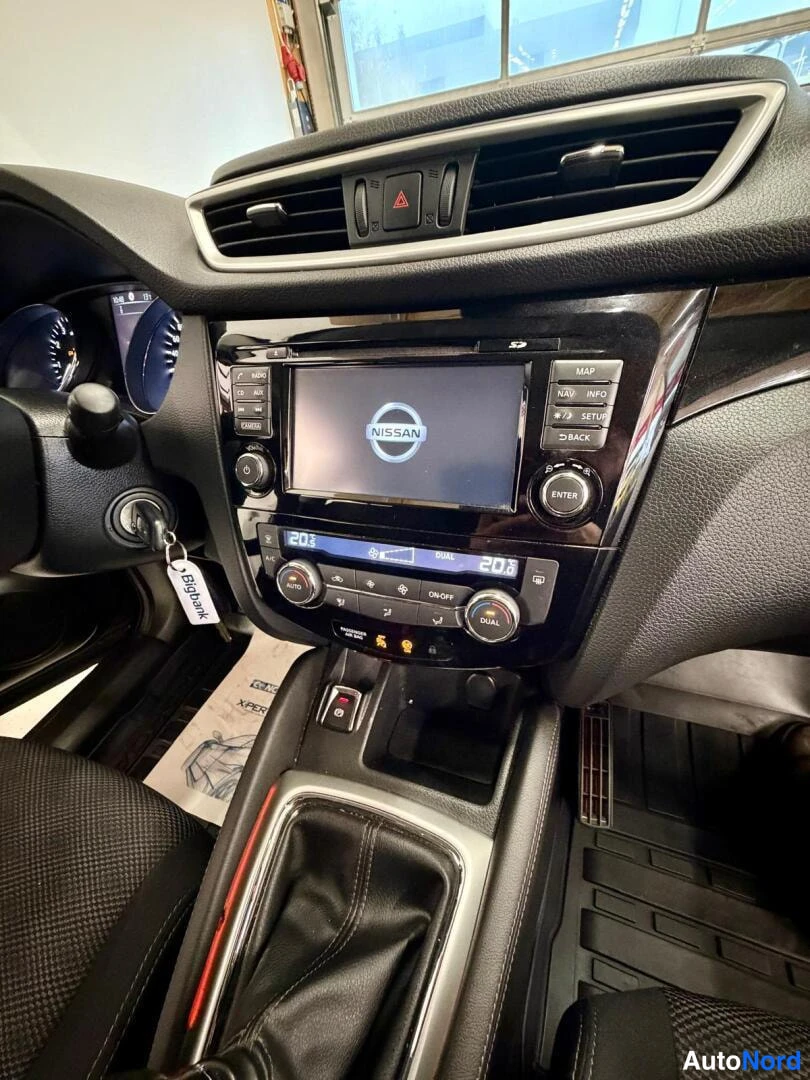 Ruskea Nissan Qashqai 2015, yksityiskohta, kuva 16