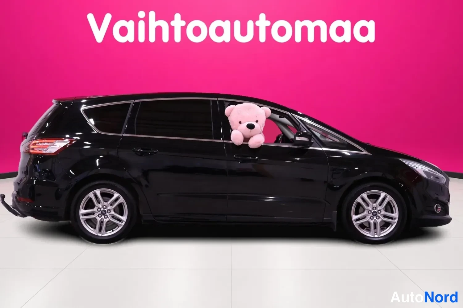 Musta Ford S-MAX 2017, takaviisto, kuva 4