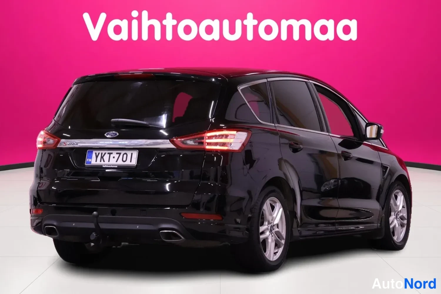 Musta Ford S-MAX 2017, takaviisto, kuva 5