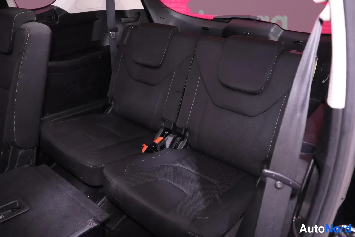 Musta Ford S-MAX 2017, takaistuimet, kuva 12