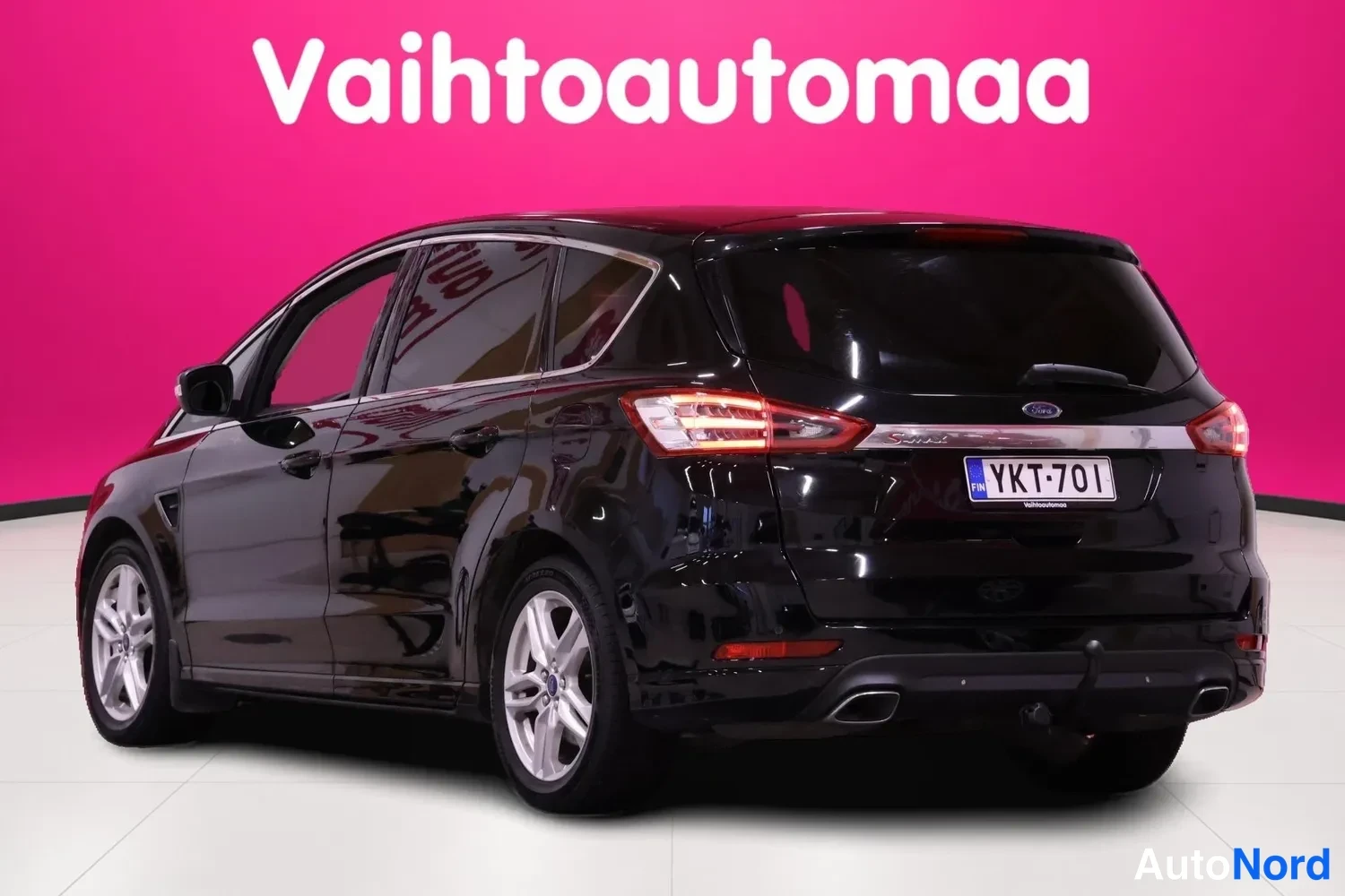 Musta Ford S-MAX 2017, takaviisto, kuva 6