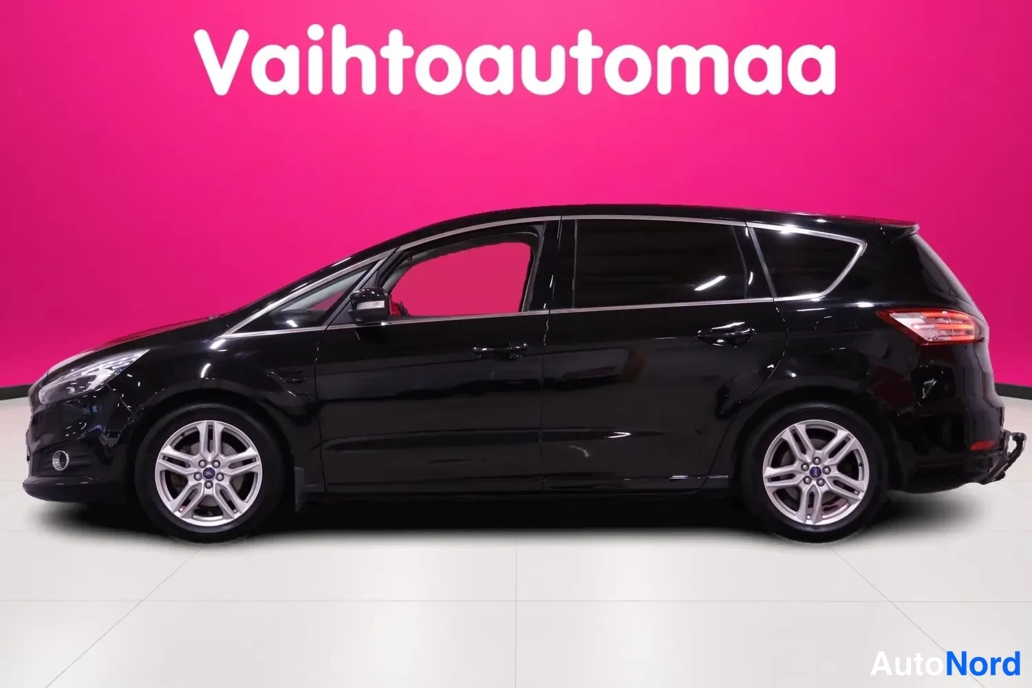 Musta Ford S-MAX 2017, etuviisto, keula vasemmalle, kuva 2