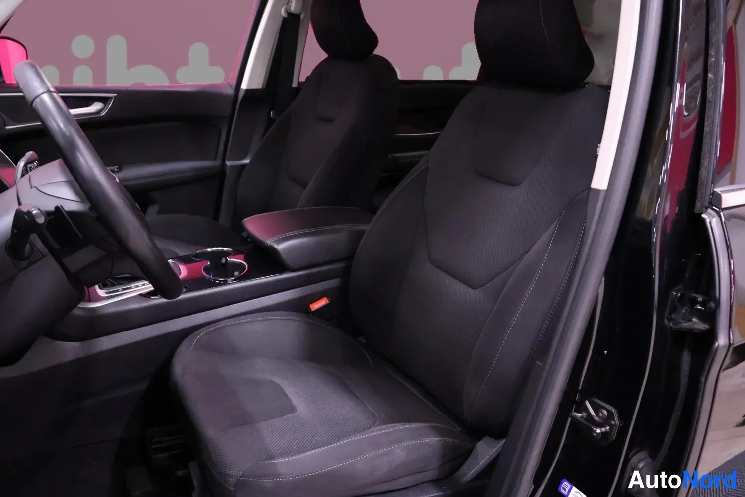 Musta Ford S-MAX 2017, etuistuimet, kuva 10