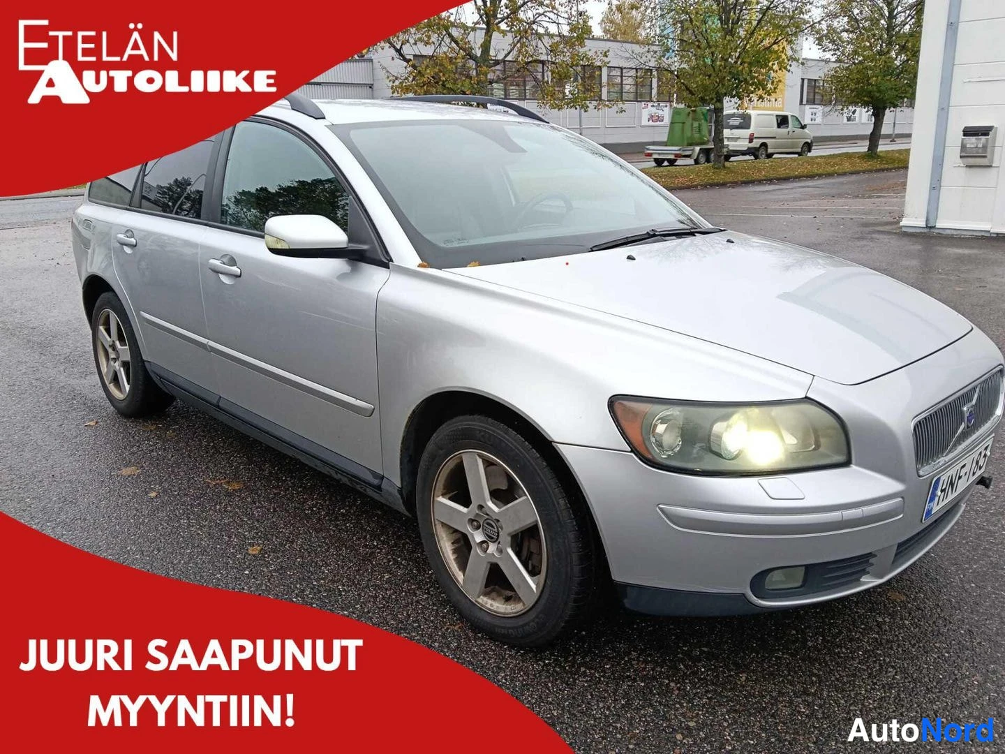 Harmaa Volvo V50 2005, etuviisto, keula oikealle, kuva 2