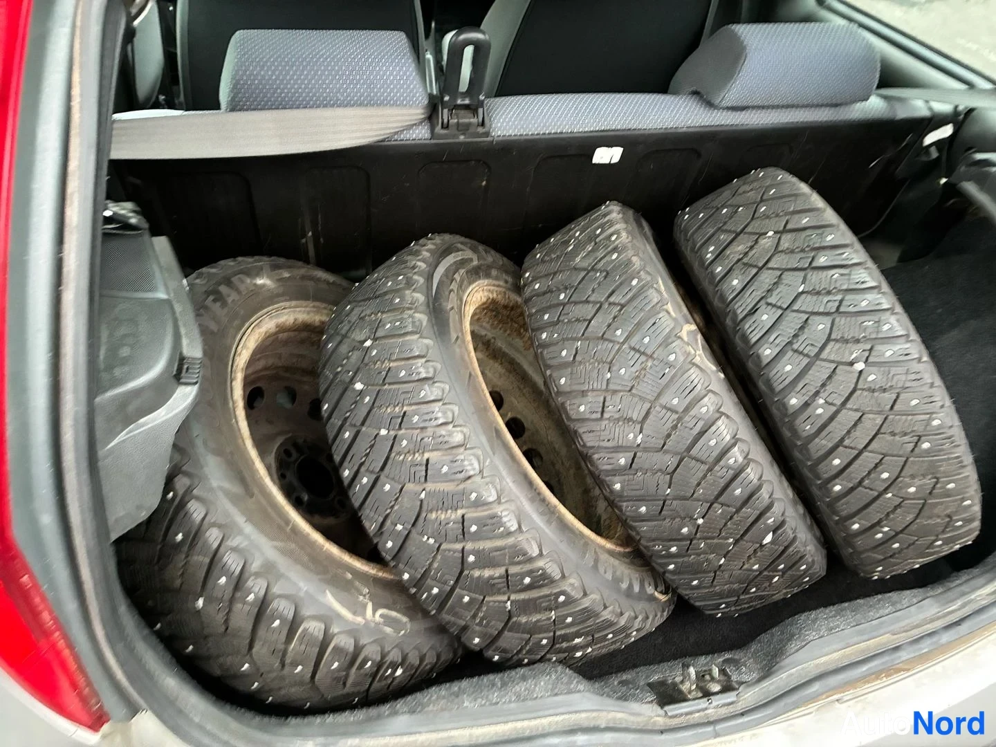 Harmaa Fiat Punto 2004, tavaratila, kuva 6