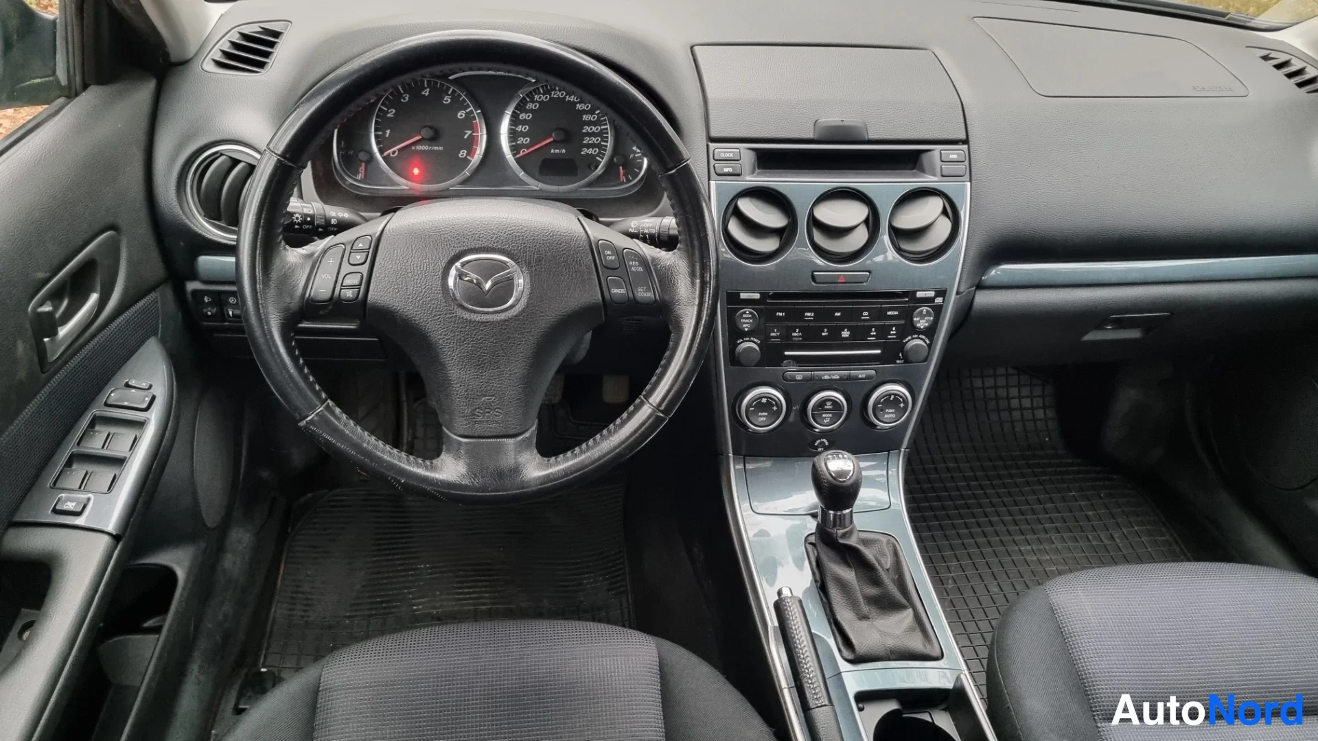 Violetti Mazda 6 2006, ohjaamo, kuva 9