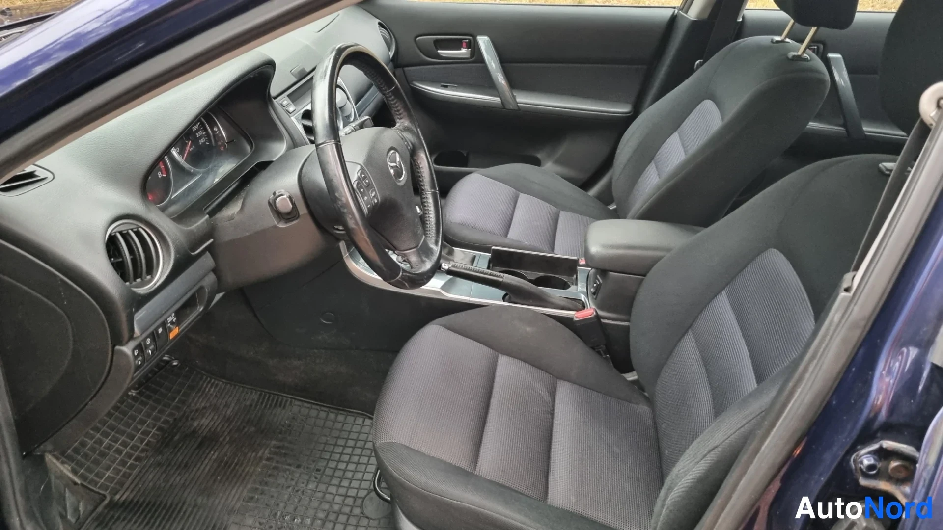 Violetti Mazda 6 2006, etuistuimet, kuva 10