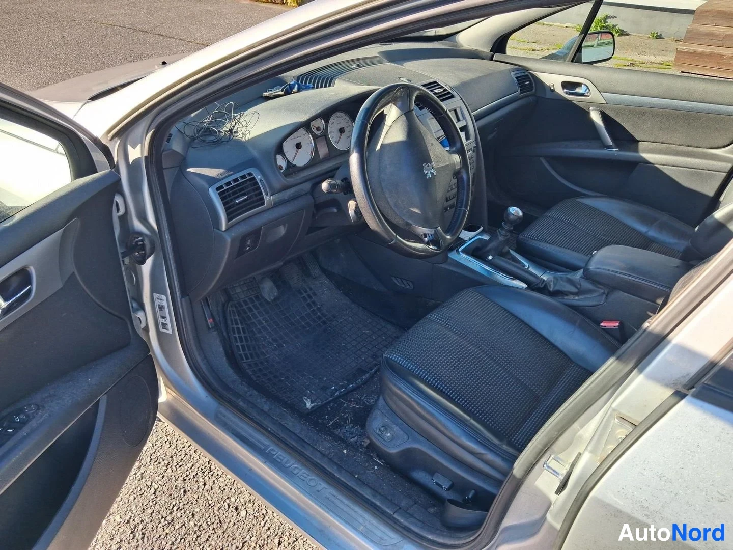 Hopea Peugeot 407 2005, ohjaamo, kuva 7