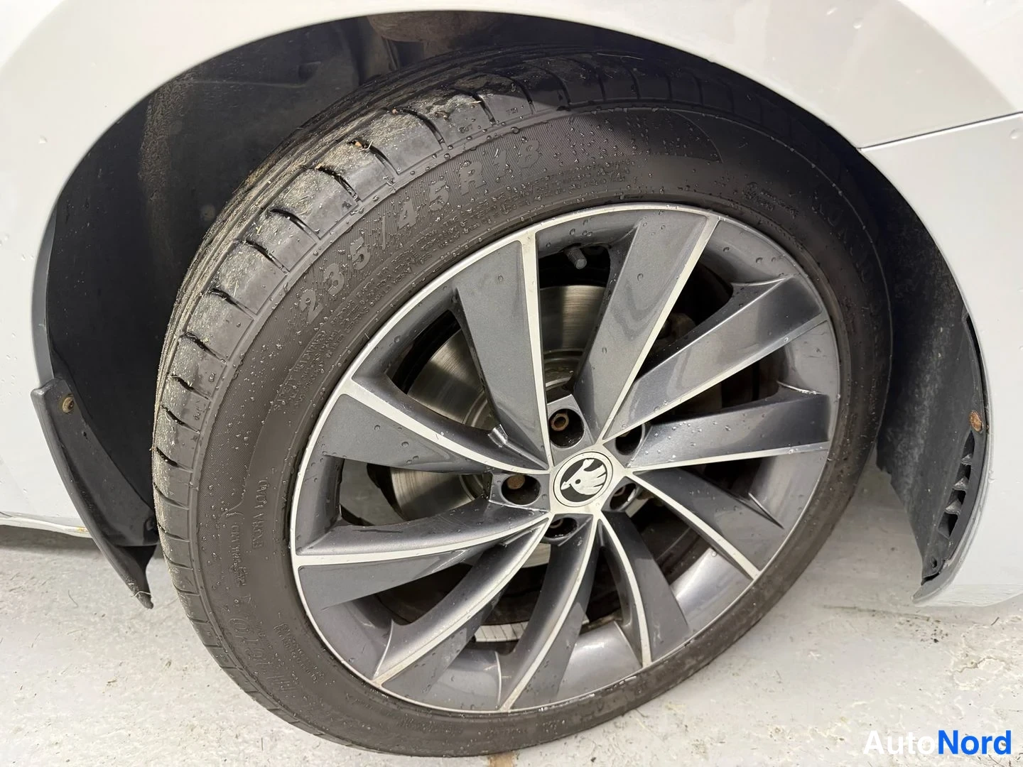 Hopea Skoda Superb 2016, yksityiskohta, kuva 15