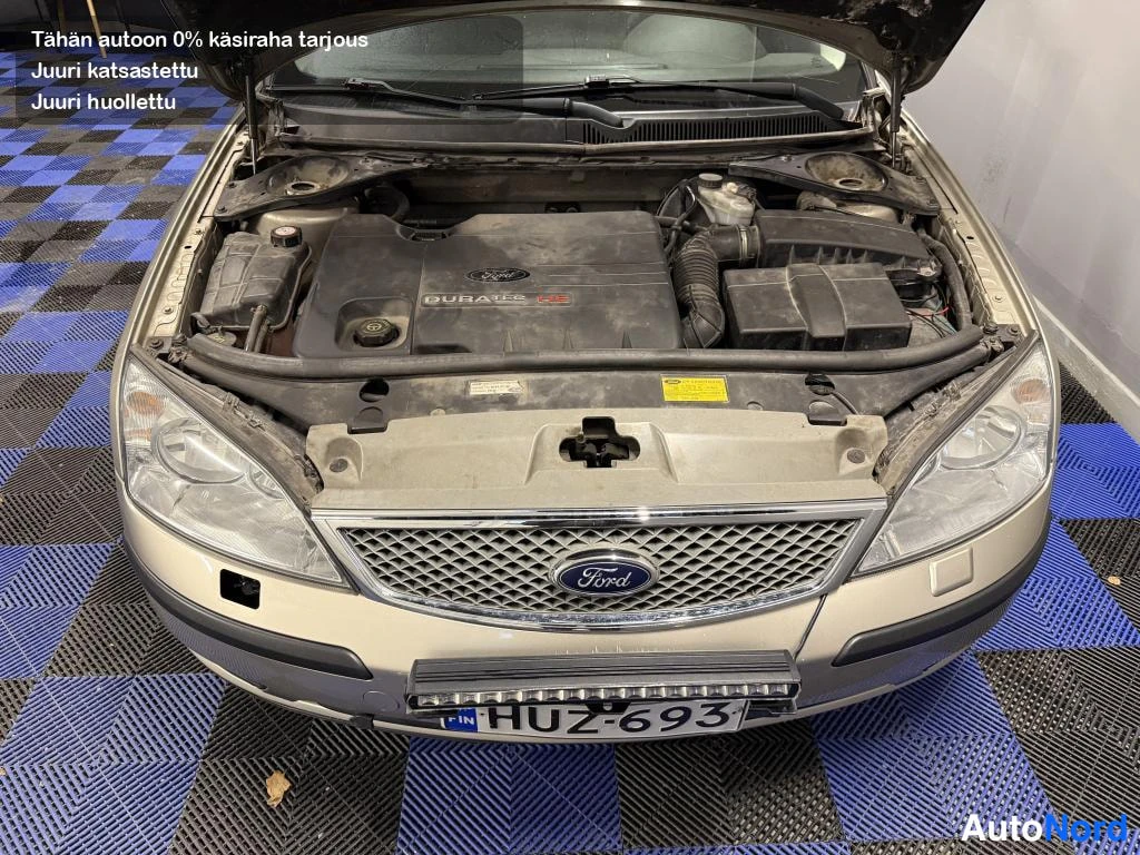 Ruskea Ford Mondeo 2004, moottoritila, kuva 13