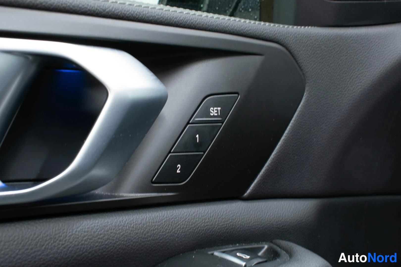 Musta BMW X5 xDrive45e 2020, yksityiskohta, kuva 18