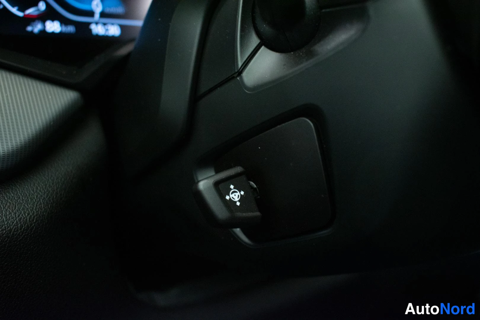 Musta BMW X5 xDrive45e 2020, yksityiskohta, kuva 19