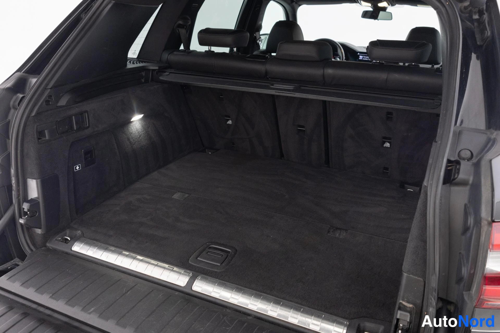 Musta BMW X5 xDrive45e 2020, kuva 25