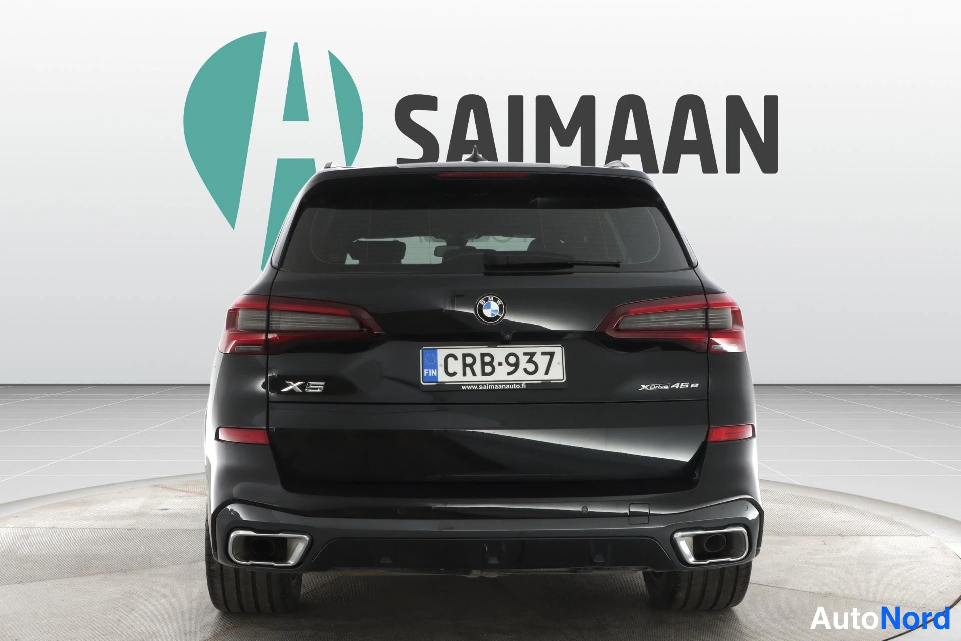 Musta BMW X5 xDrive45e 2020, takaa, kuva 8