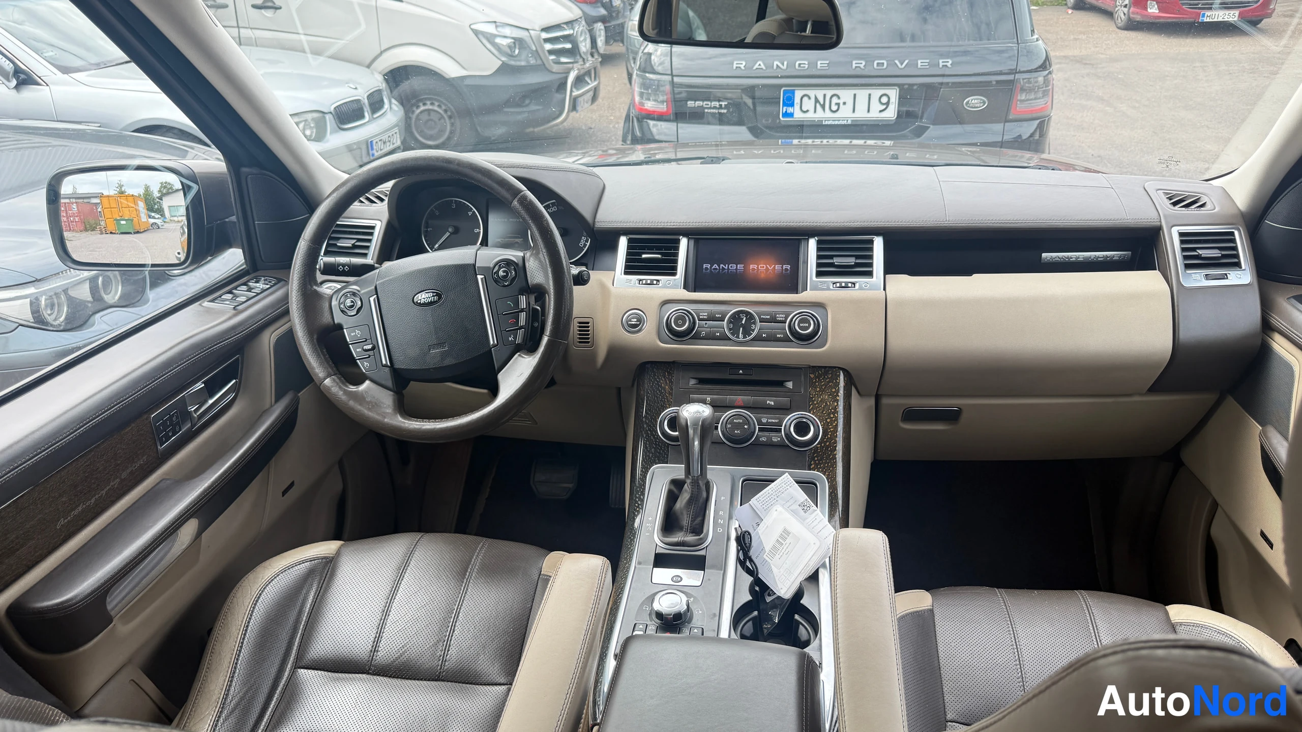 Ruskea Land Rover RANGE ROVER SPORT 2012, ohjaamo, kuva 9