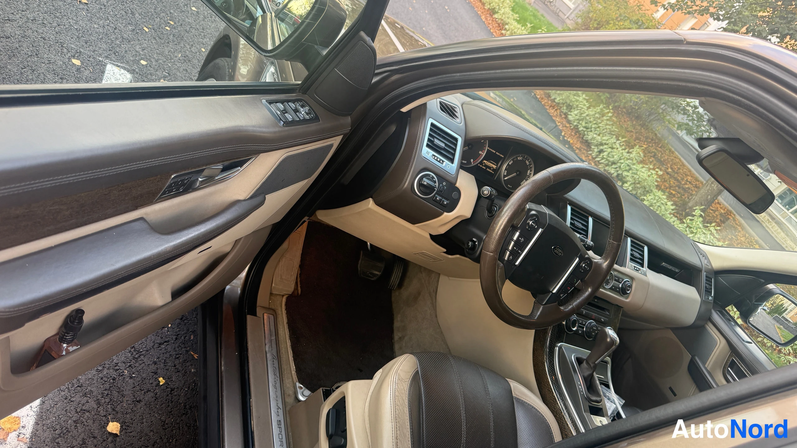 Ruskea Land Rover RANGE ROVER SPORT 2012, ohjaamo, kuva 7