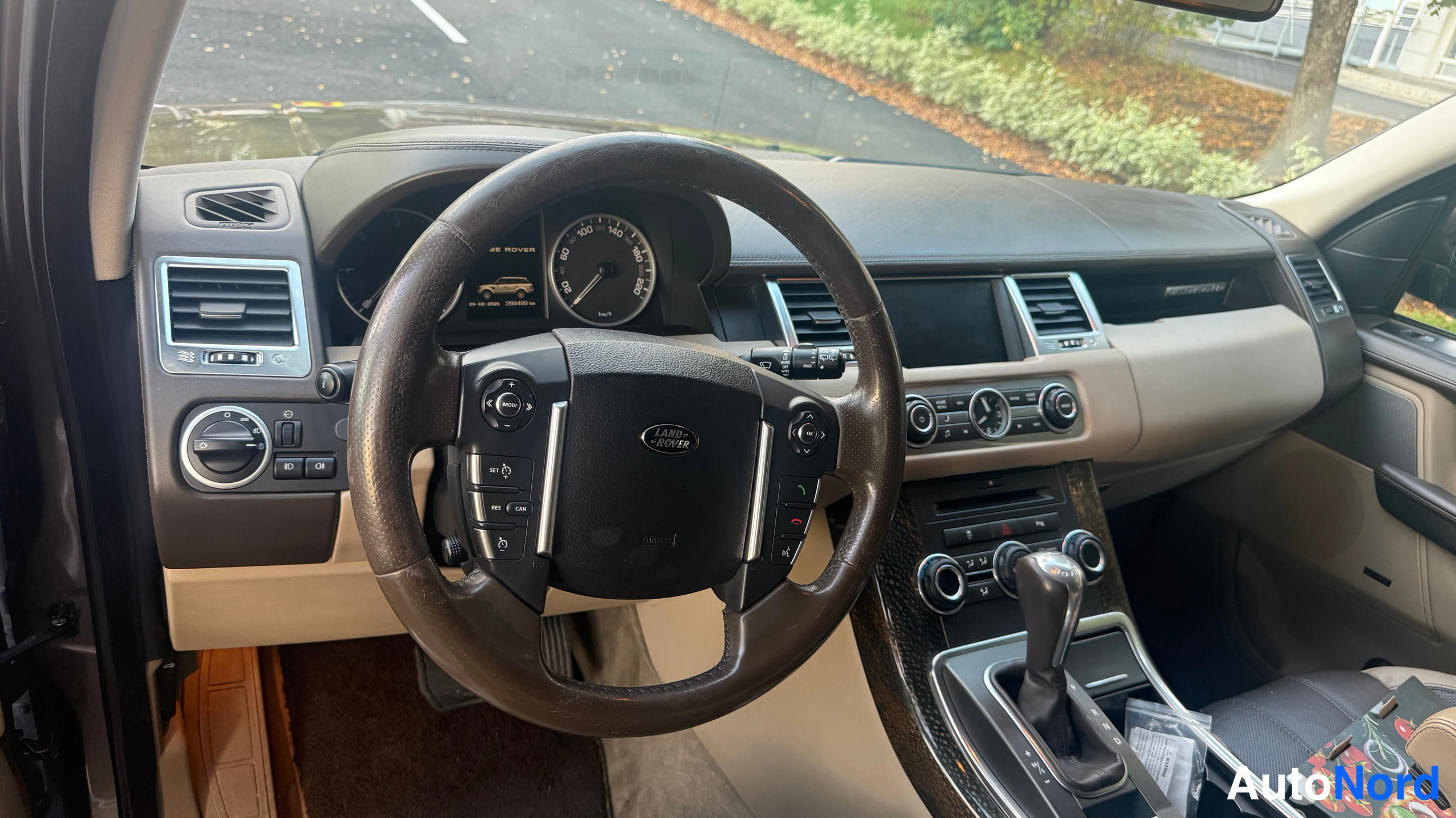 Ruskea Land Rover RANGE ROVER SPORT 2012, ohjaamo, kuva 8