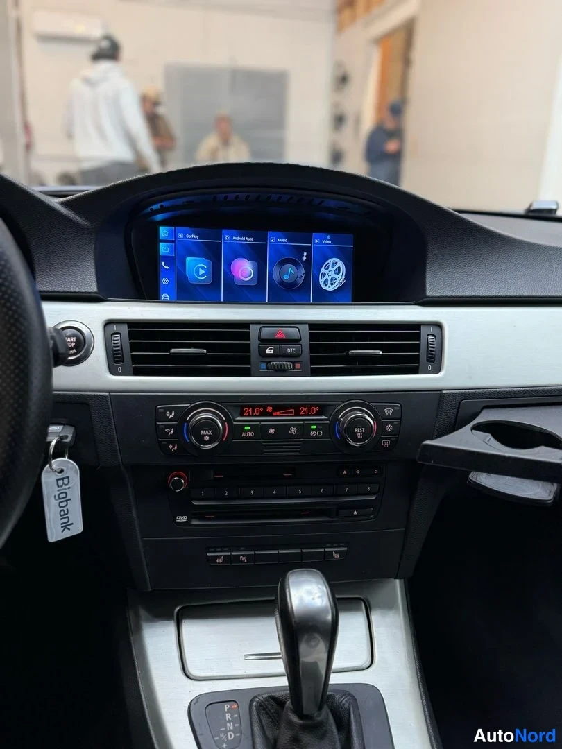 Musta BMW 335i 2007, yksityiskohta, kuva 34