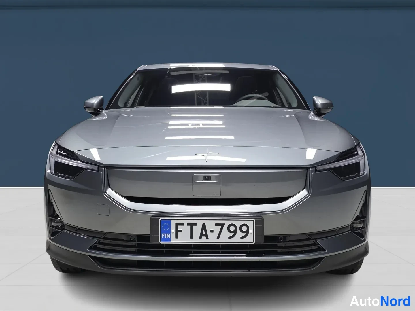 Harmaa Polestar 2 2027, edestä, kuva 3