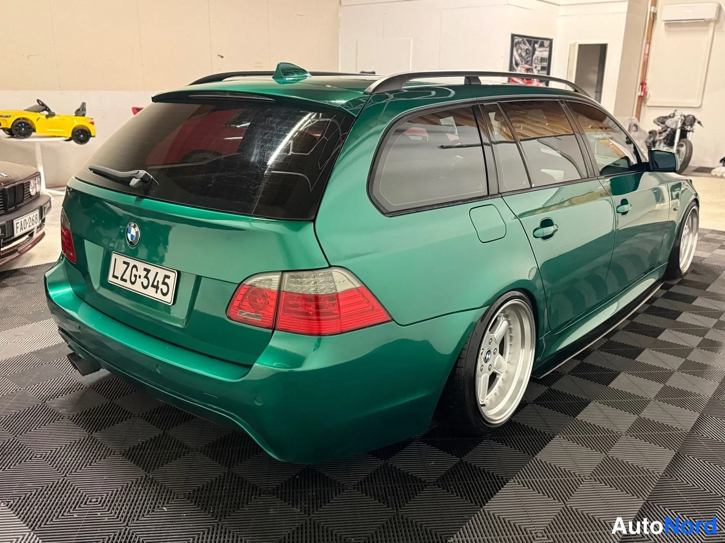 Vihreä BMW 535d 2008, takaviisto, kuva 17