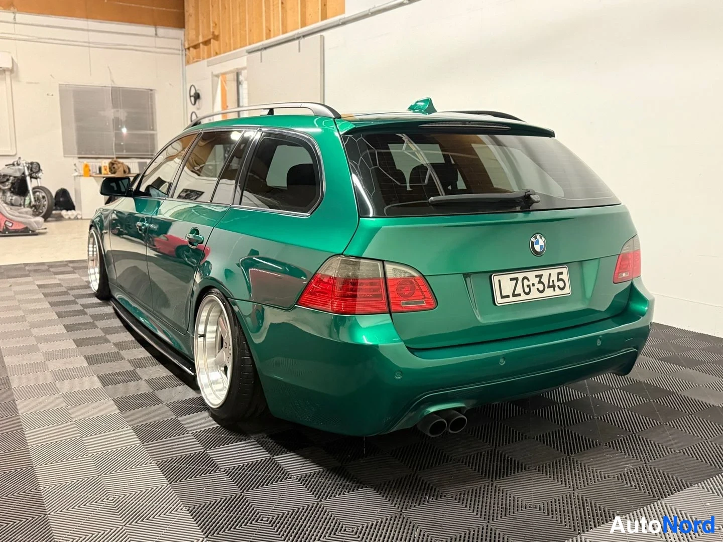 Vihreä BMW 535d 2008, takaviisto, kuva 24