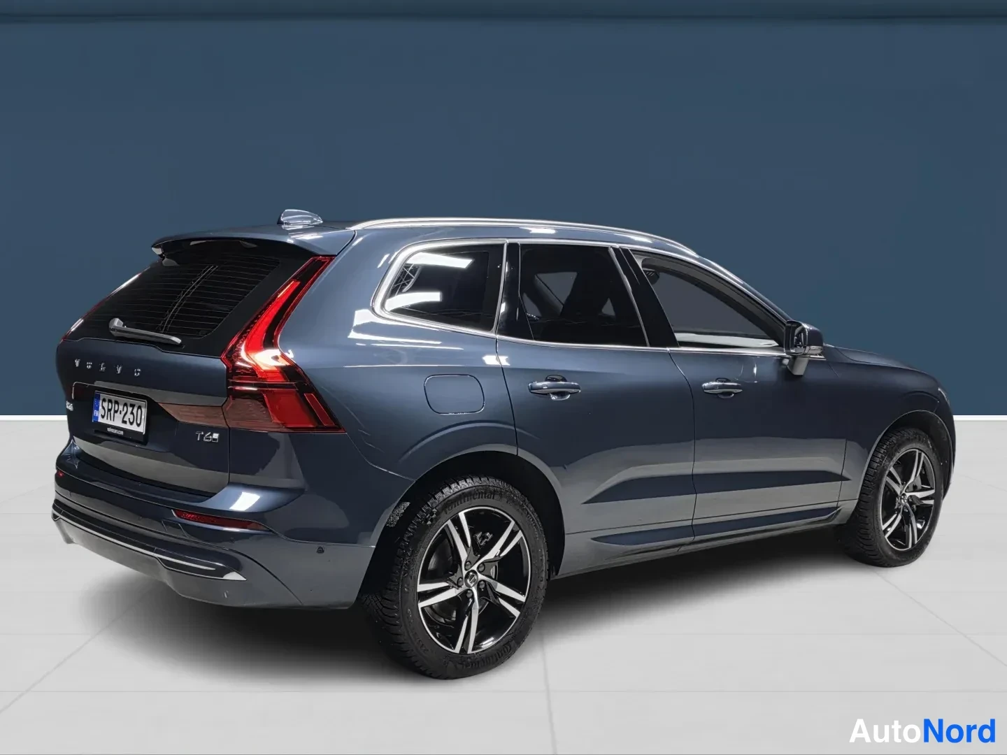 Sininen Volvo XC60 2026, takaviisto, kuva 6
