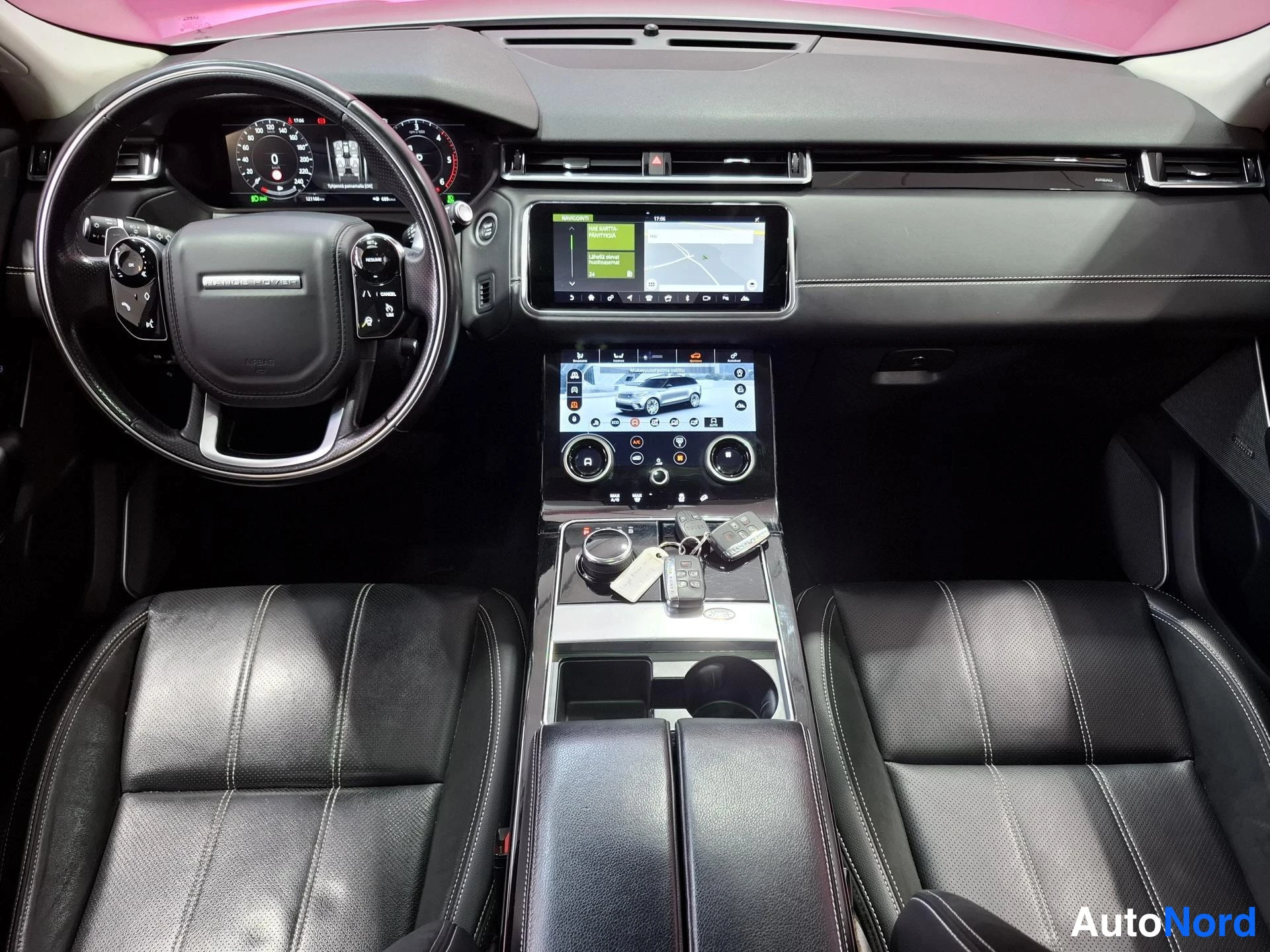 Harmaa Land Rover Range Rover Velar 2017, ohjaamo, kuva 9