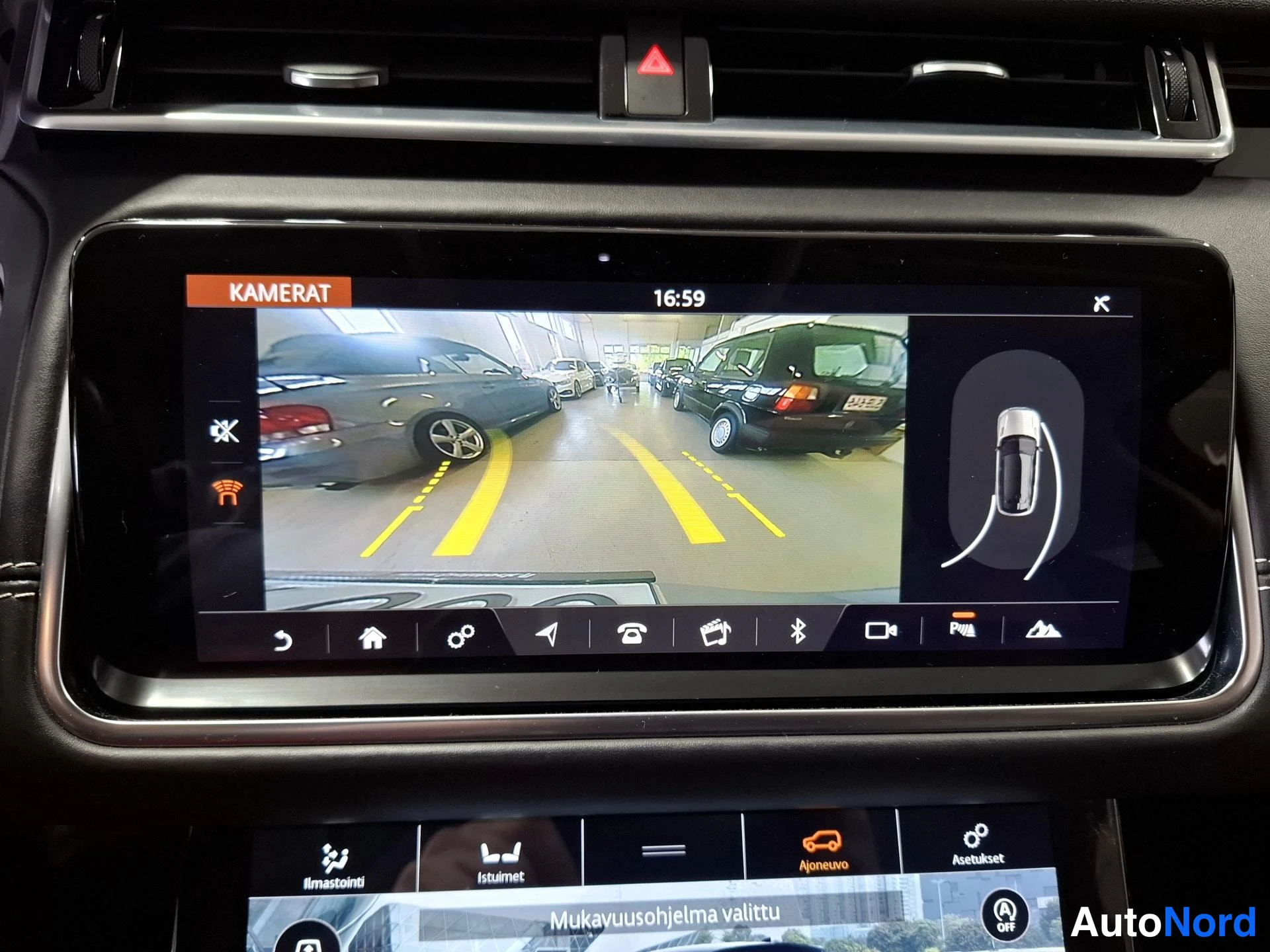 Harmaa Land Rover Range Rover Velar 2017, yksityiskohta, kuva 16