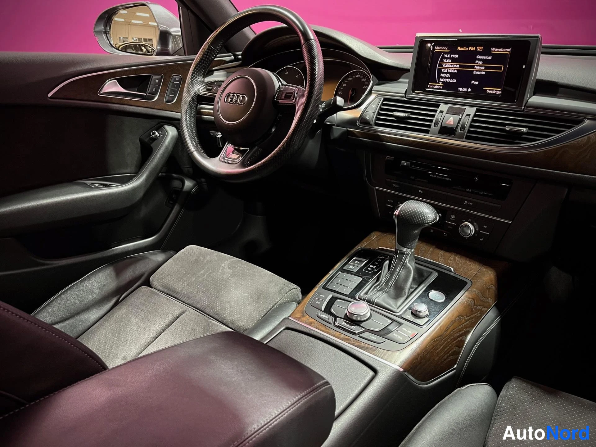 Grey Audi A6 2013, cockpit, photo 9