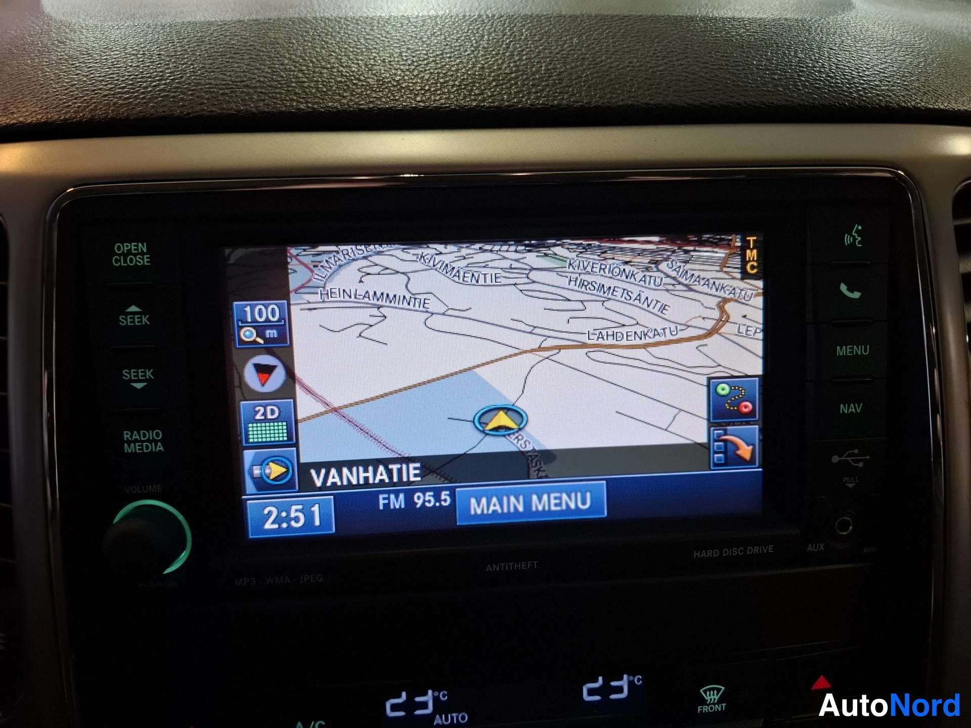 Musta Jeep Grand Cherokee 2012, yksityiskohta, kuva 16