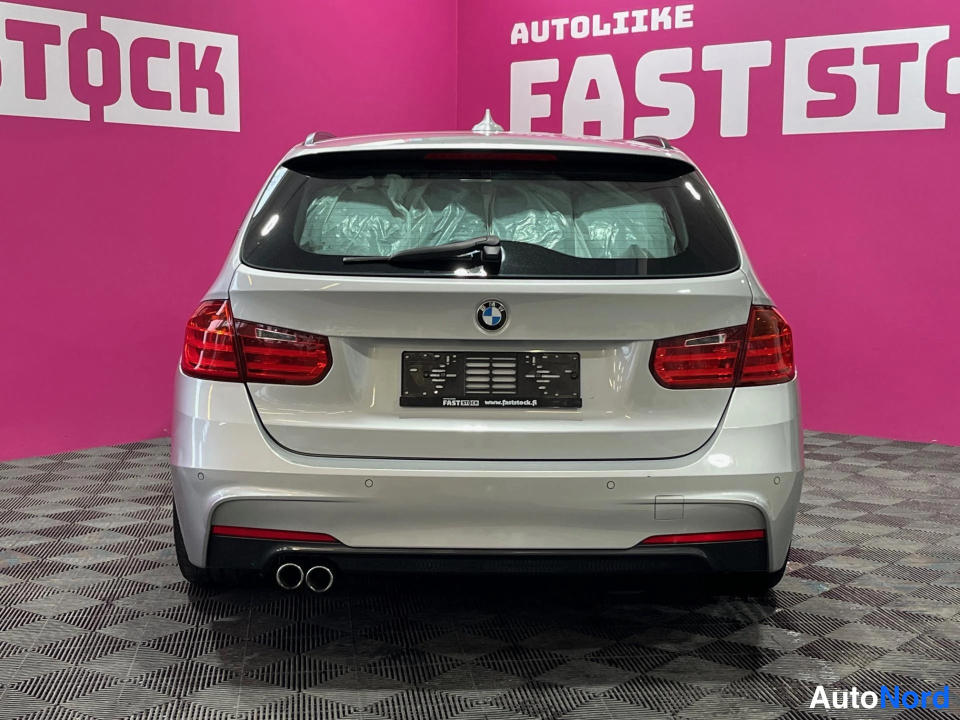 Silver BMW 330d 2012, rear, photo 6