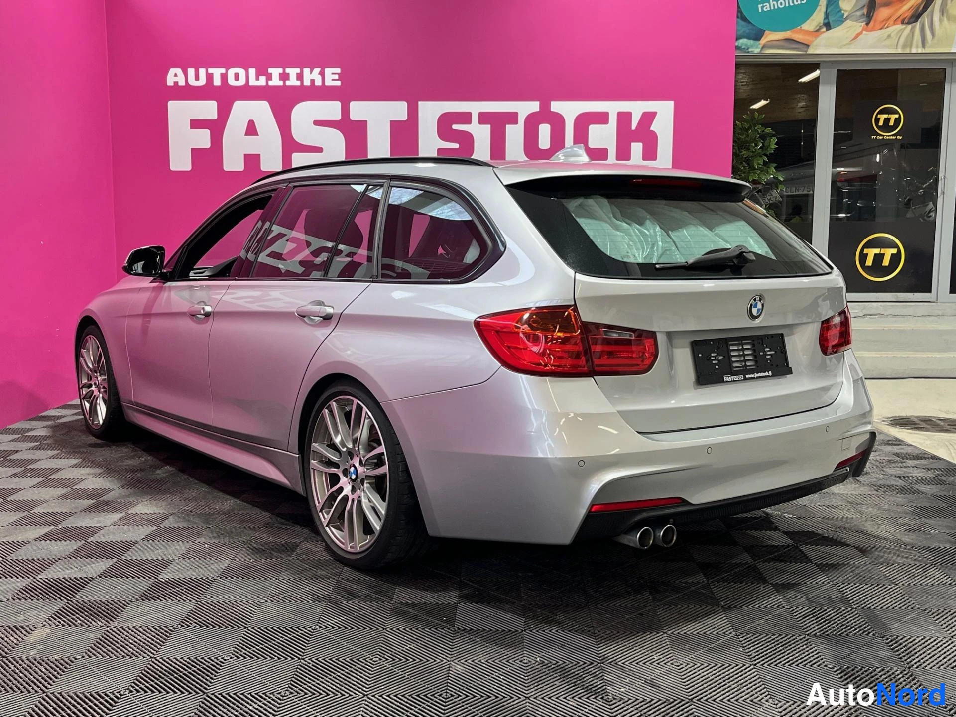 Silver BMW 330d 2012, rear three-quarter, photo 5