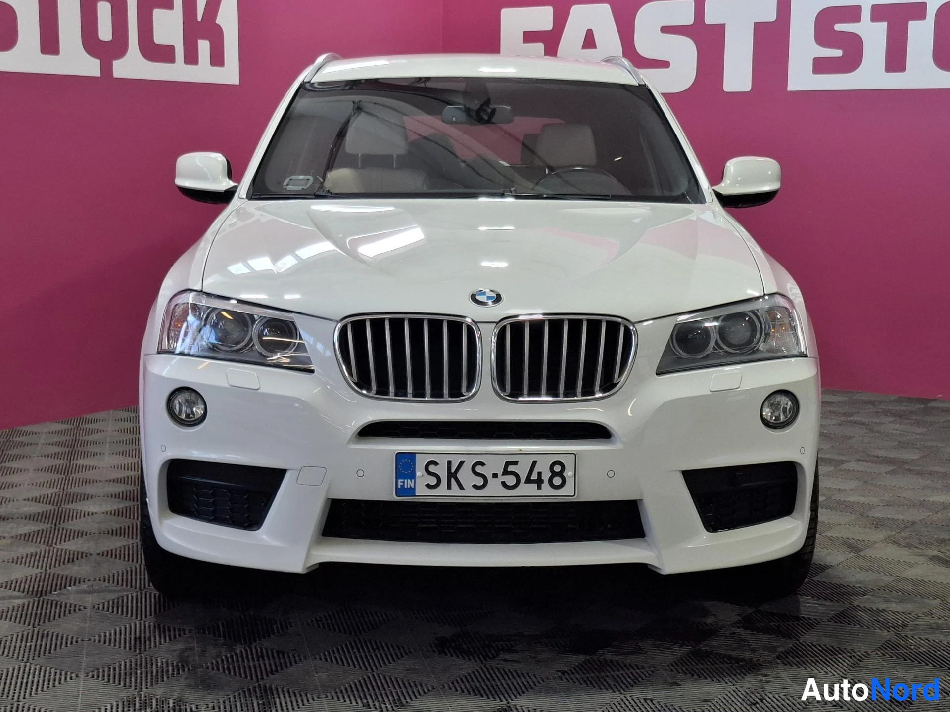 White BMW X3 xDrive30d 2012, front, photo 3