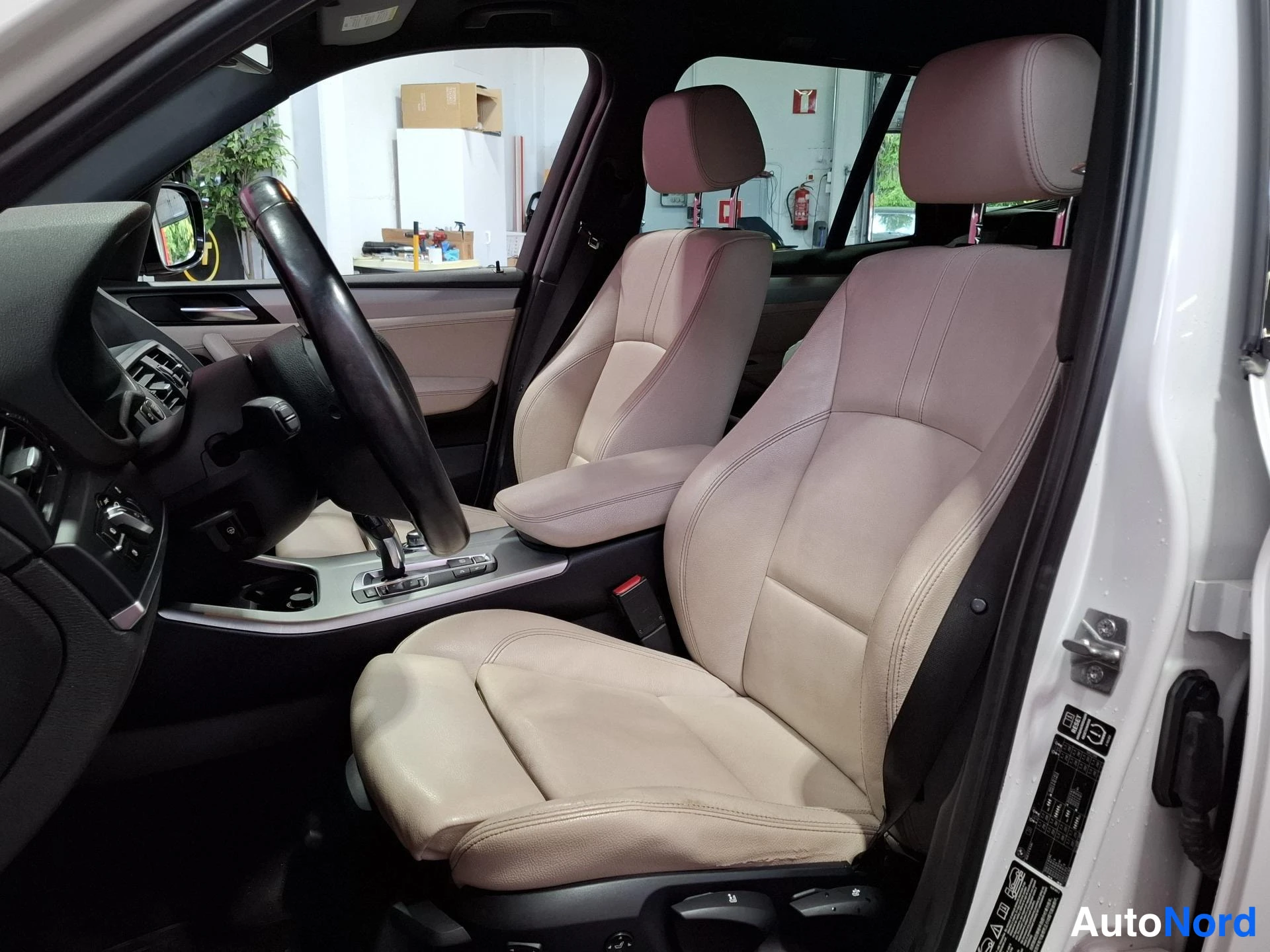 White BMW X3 xDrive30d 2012, front seats, photo 11
