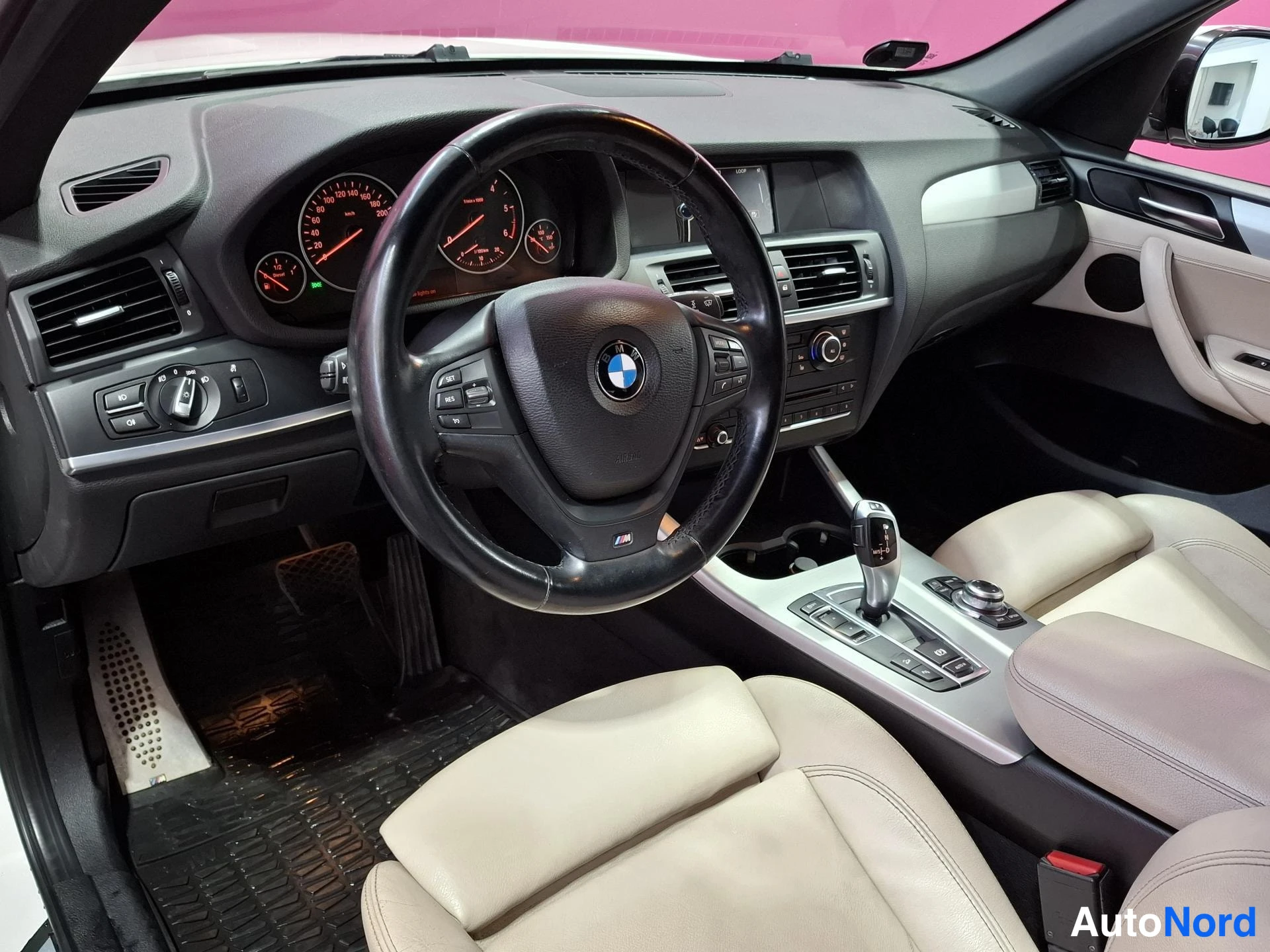 White BMW X3 xDrive30d 2012, cockpit, photo 10