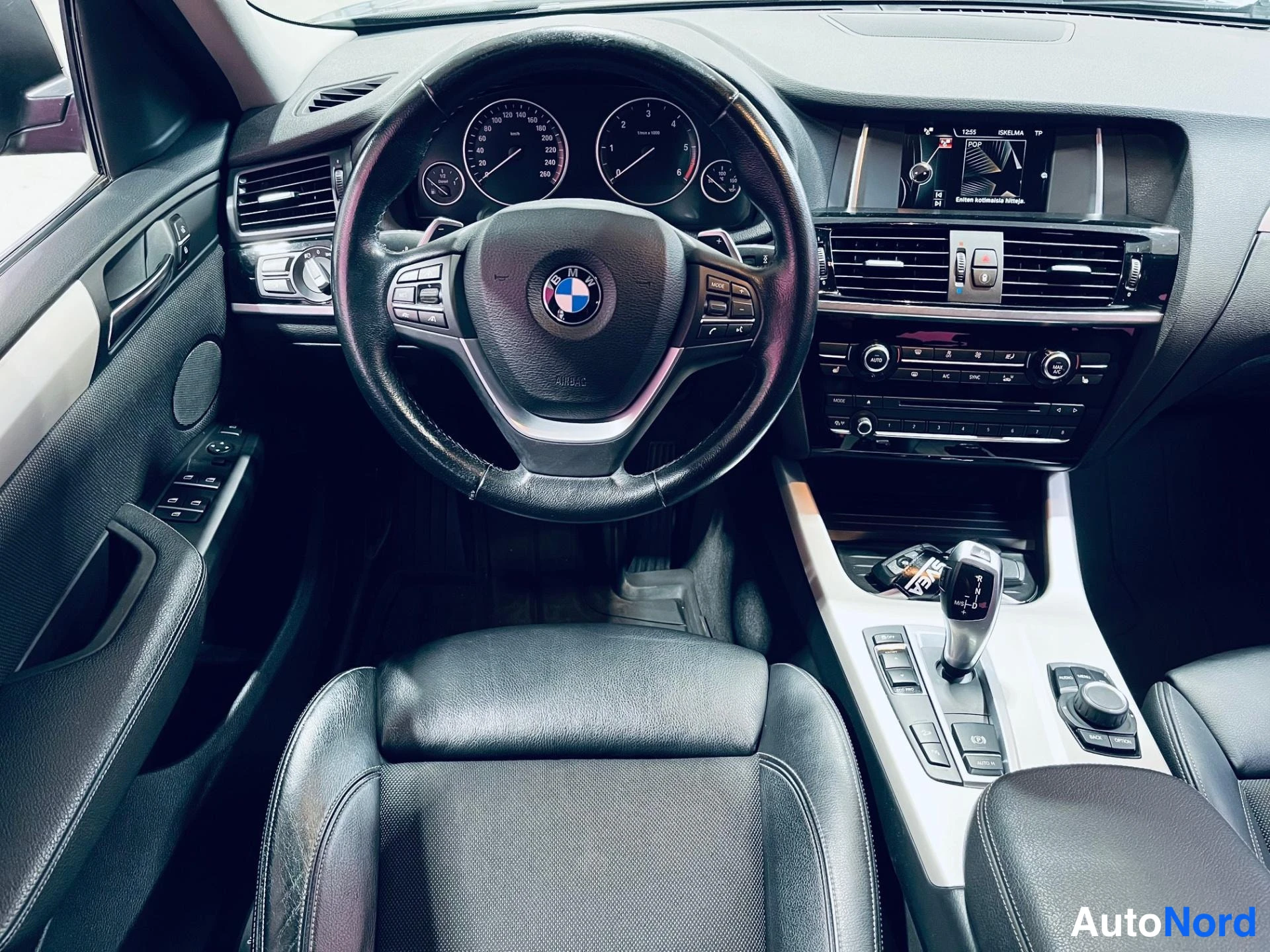 Harmaa BMW X4 xDrive20d 2015, ohjaamo, kuva 9