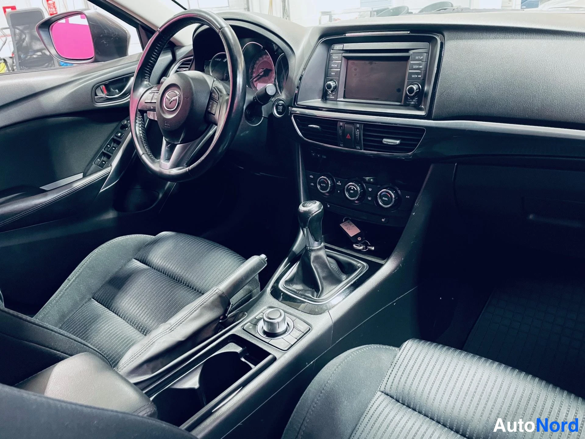 Harmaa Mazda 6 2014, ohjaamo, kuva 10